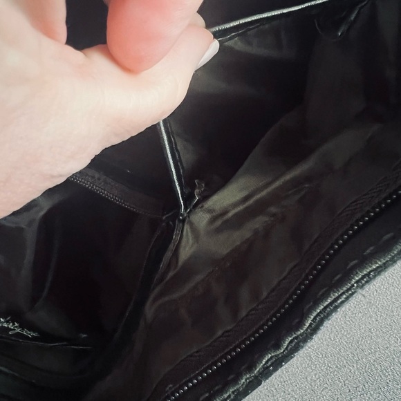 Vintage Thirty-One Black and Gray Shoulder Bag with Floral Design - Picture 7 of 10